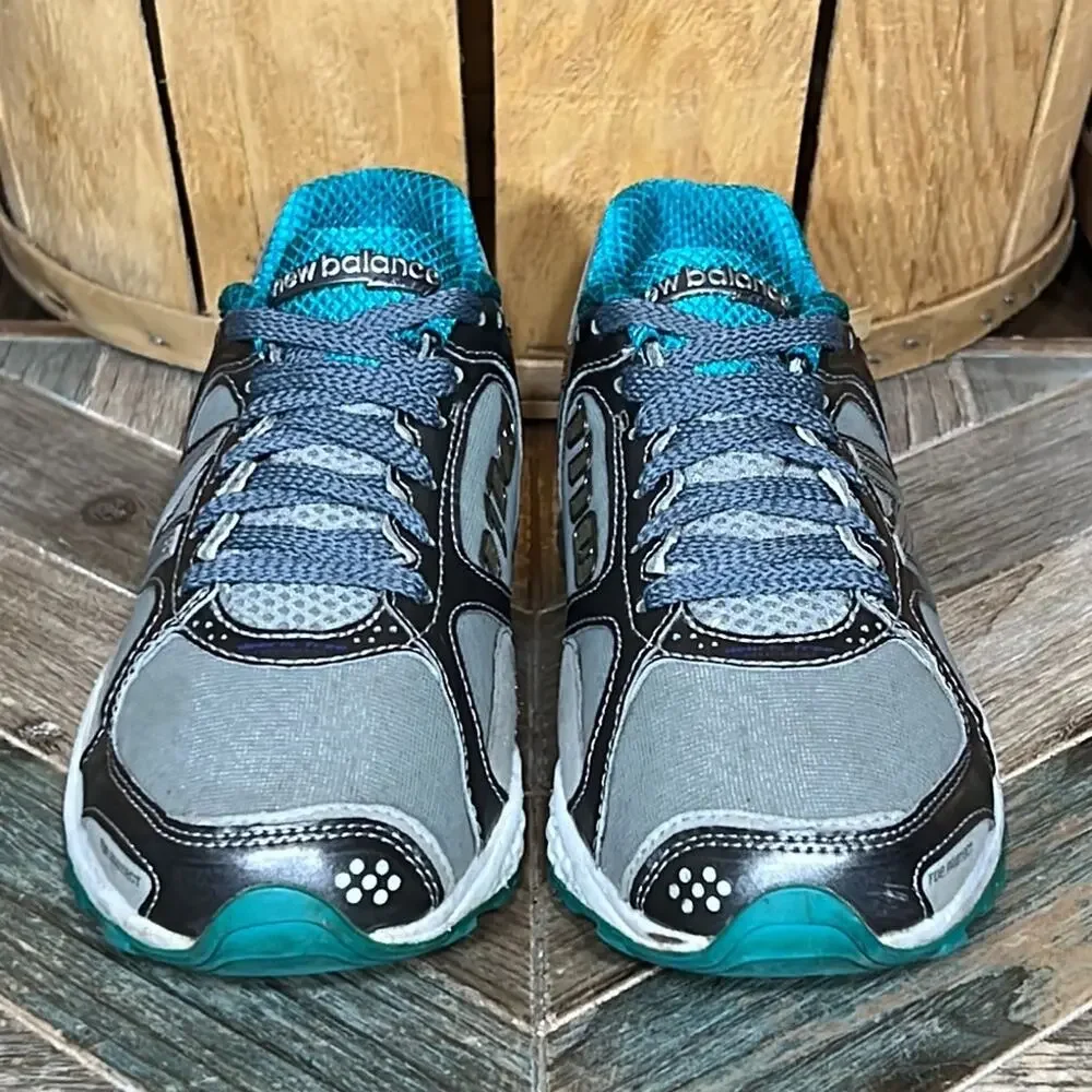 New Balance 1110 Silver Teal Gray Trail Running Shoes Sneakers Womens Size 8 B